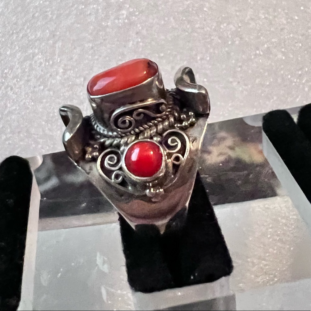 Coral and 925 Sterling Ring Native saddle, Size 8